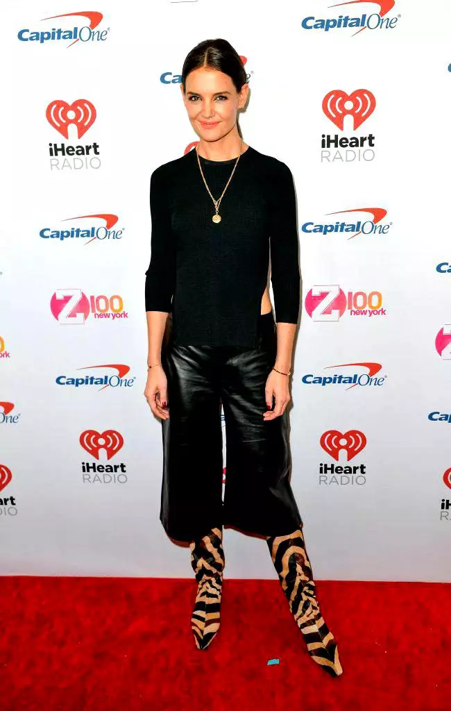 Katie-Holmes-5-650x1024