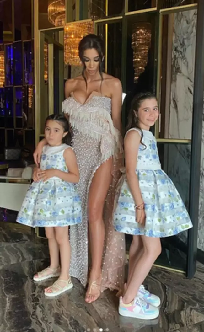 Raluca Pastrama si fiicele sale