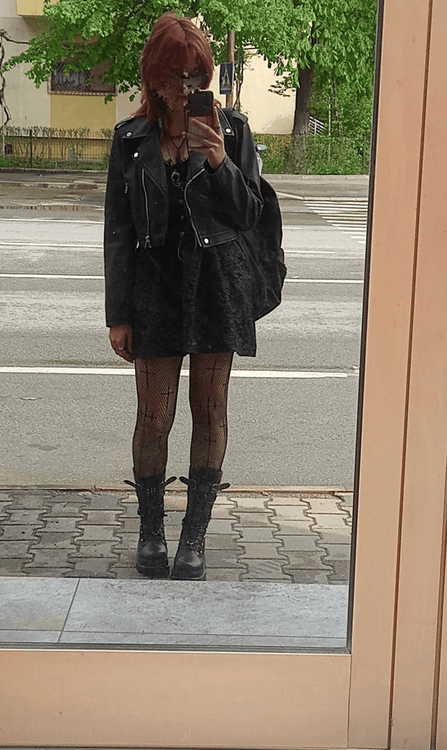 Meliss tanara de 14 ani