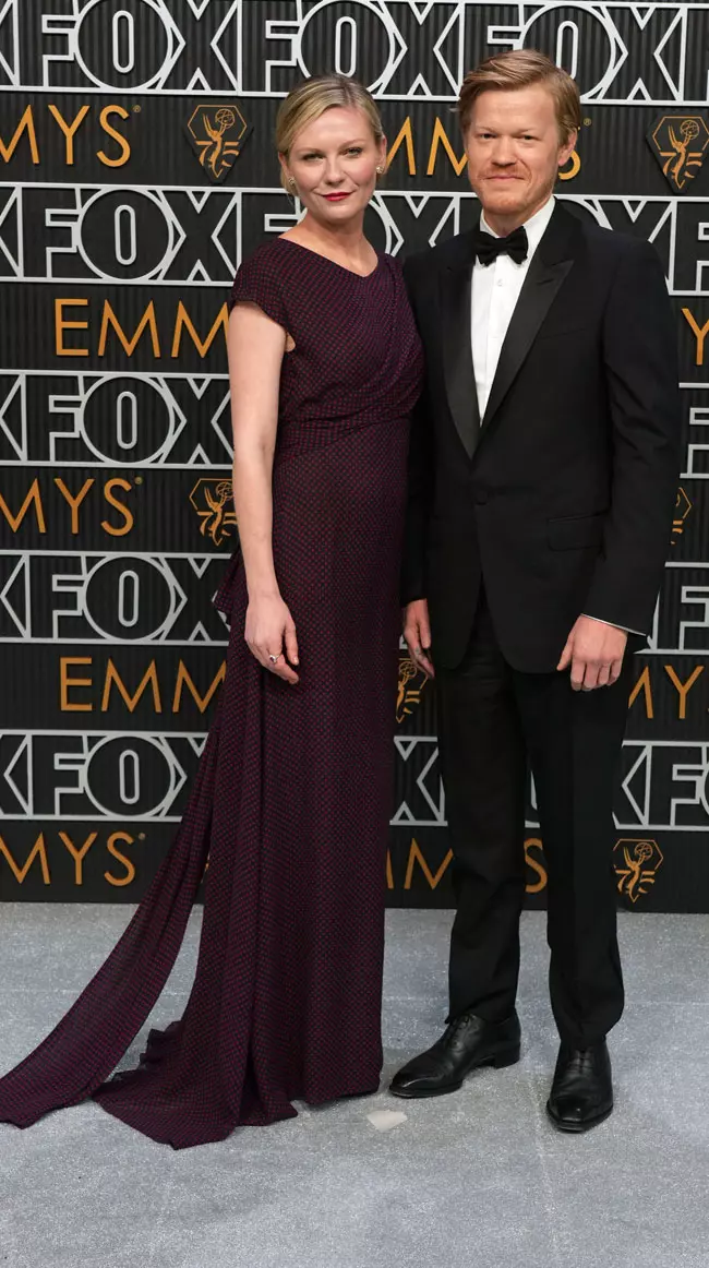 Kirsten Dunst si Jesse Plemons