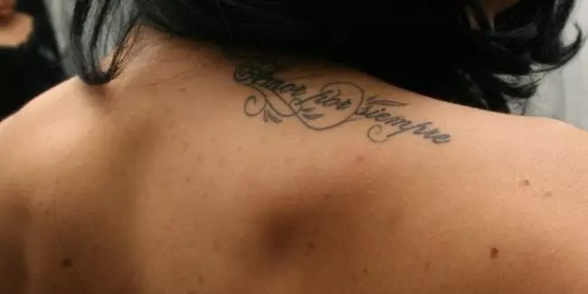 Adelina Pestritu tatuaj