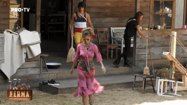 anna-lesko-si-paul-diaconescu-discutie-aprinsa-despre-sarcinile-din-ferma-ce-au-avut-de-impartit_2_size7