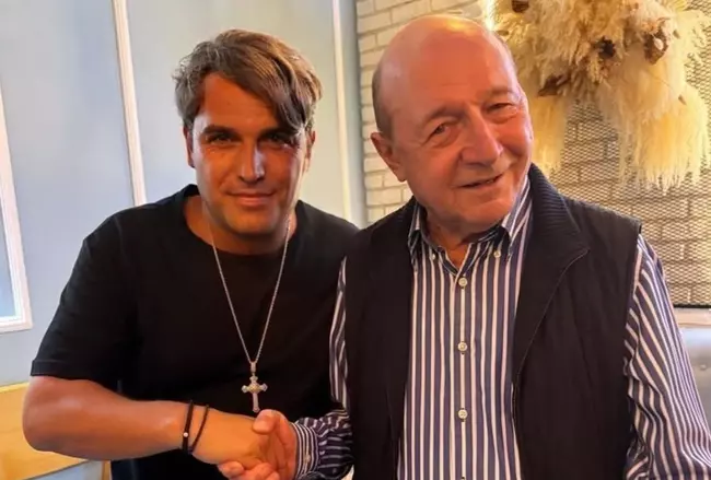 Traian Băsescu, petrecere cu fostul ginere și foștii cuscri, la ziua nepoatei Anais. Toată familia s-a reunit, iar imaginile sunt inedite