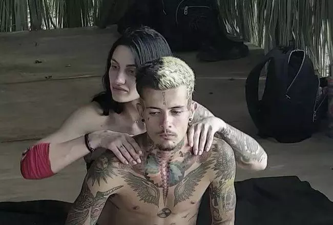 17_ba891d0dfbf1fb40cd2dc204558aaeee-1