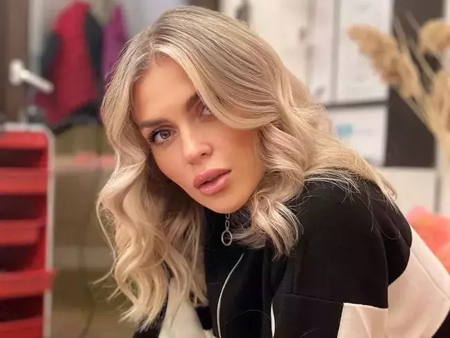 Oana-Radu-cantareasta-1