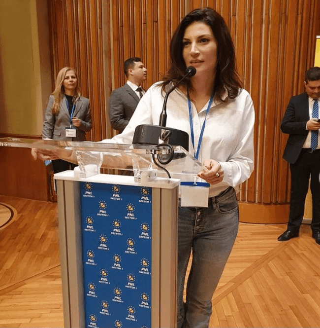 ginghina-in-politica