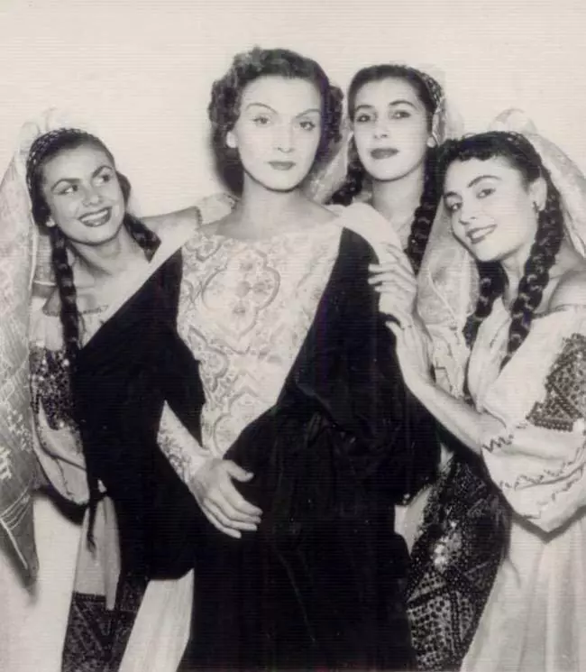 margareta-paslaru-rautatile-unor-persoane-marunte-nu-pot-umbri-efigia-iconica-a-mariei-tanase-18455590