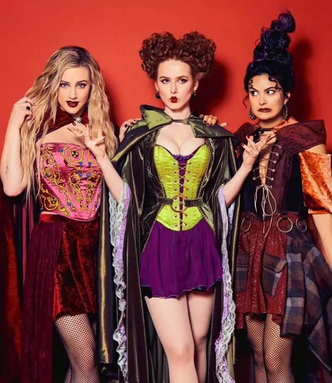 14. Lili Reinhart, Madelaine Petsch și Camila Mendes în surorile Sanderson din Hocus Pocus