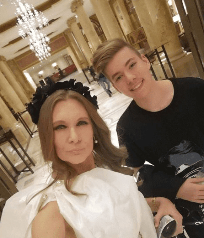 fiul romanitei iovan