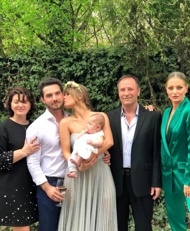 Părintii-Deliei-au-probleme-de-sanatate-3