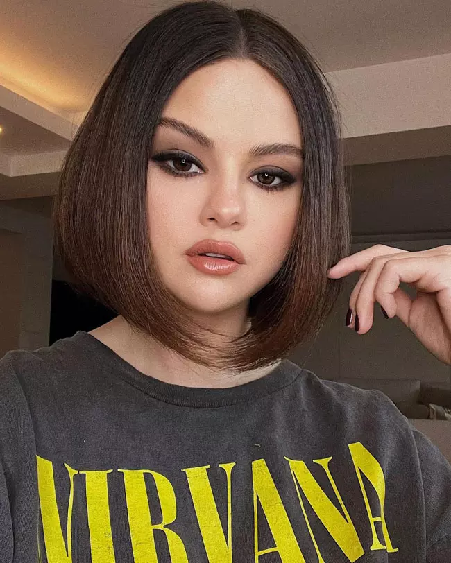@selenagomez