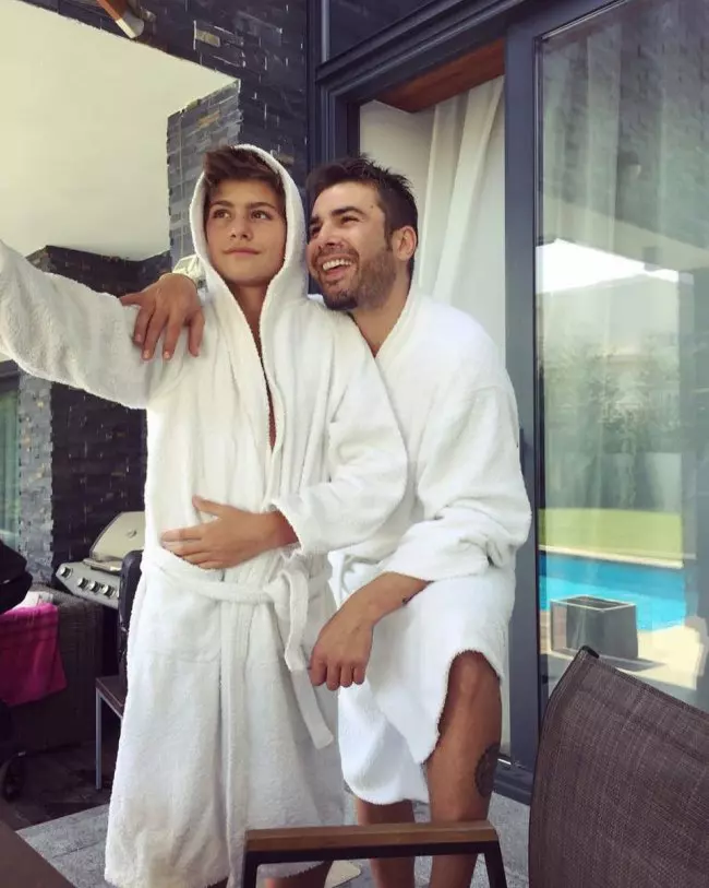 Adrian Mutu si fiul Mario