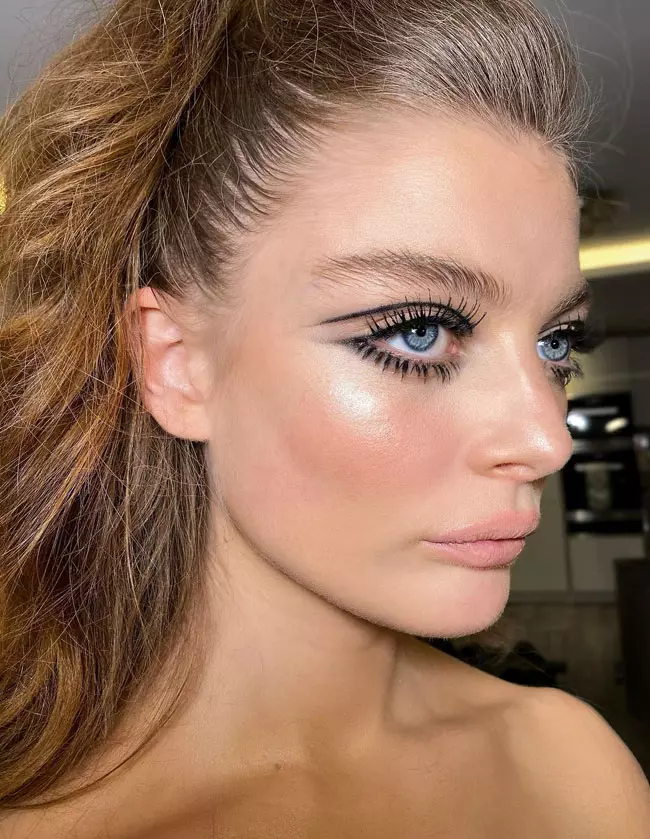 @nikki_makeup