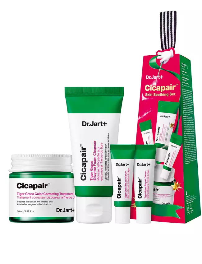 Set pentru îngrijirea tenului Cicapair Skin Soothing Set, Dr.Jart+, 200 lei (exclusiv în magazinele Sephora)