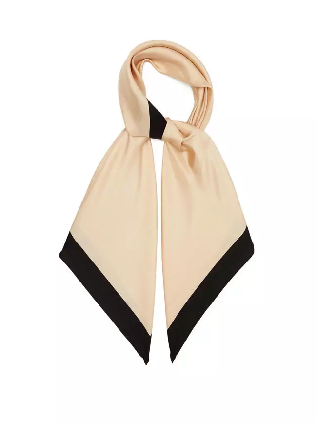 Eșarfă din mătase, Lescarf, 560 lei, www.matchesfashion.com