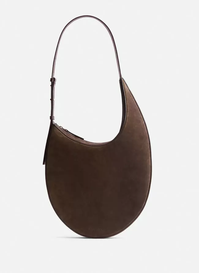 Geantă din piele, Bottega Veneta, 2.600 euro