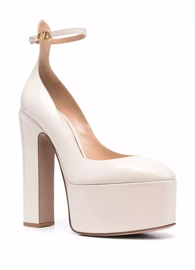 11. Platforme din piele de vitel, Valentino, 890 euro