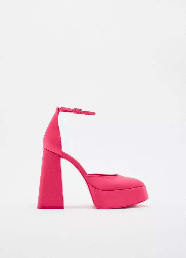 12. Platforme din poliester, Zara, 129,90 lei