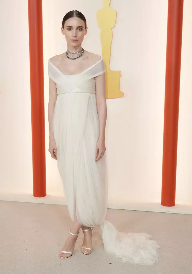 17. Rooney Mara în McQueen