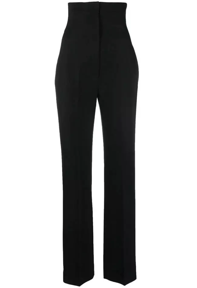 Pantaloni din lână, Victoria Beckham, 743 euro, www.farfetch.com