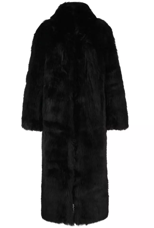 Palton din blană artificială, Heron Preston, 2.009 euro, www.farfetch.com
