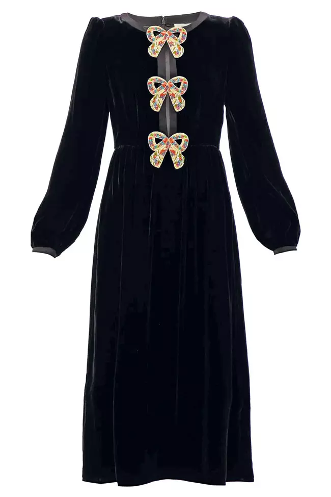 Rochie din catifea, Saloni, 3.934 lei, www.matchesfashion.com