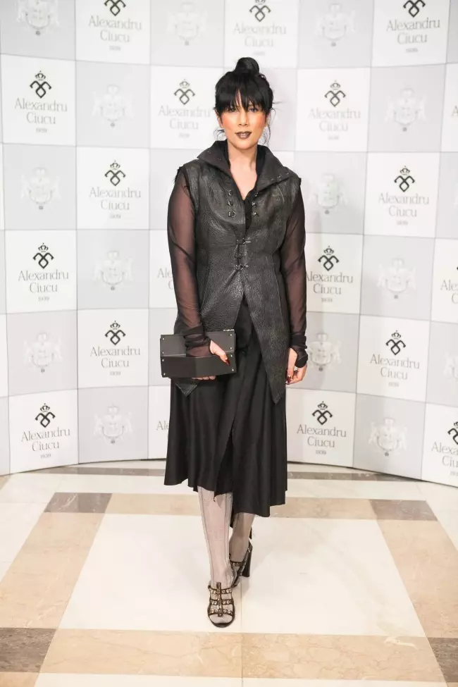 Sophia-Alexandru-Ciucu-Tailored-Glory-2015-1