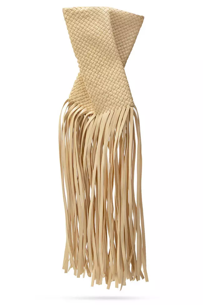 Geantă din piele, Bottega Veneta, 3.499 euro, www.vitkac.com