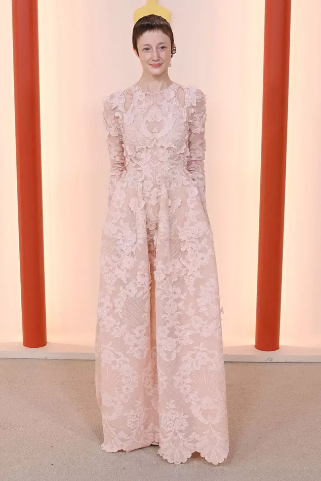 10. Andrea Riseborough în McQueen