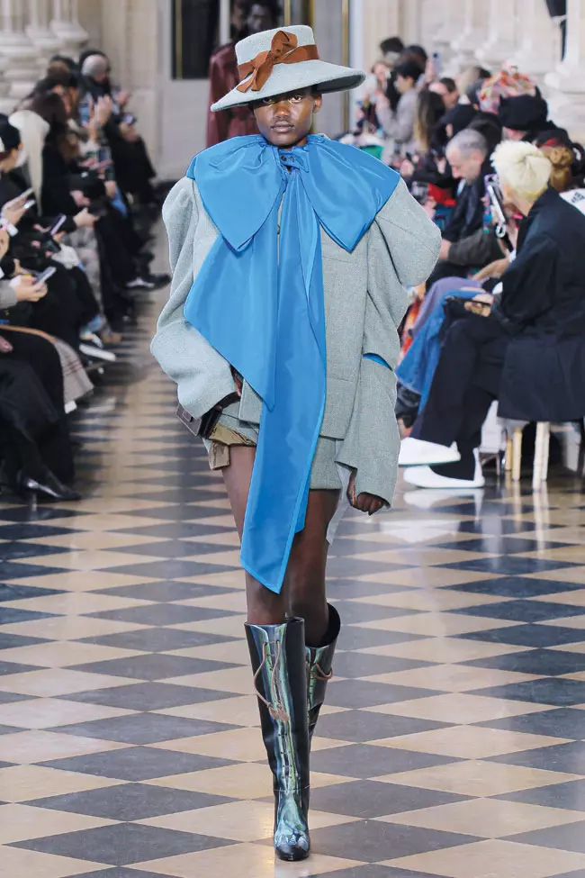Take a bow (Vivienne Westwood)