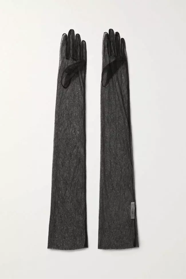 Mănuși din tul, The Row, 1.900 lei, www.mytheresa.com