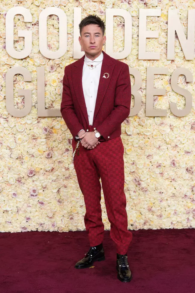 Barry Keoghan purtand Louis Vuitton