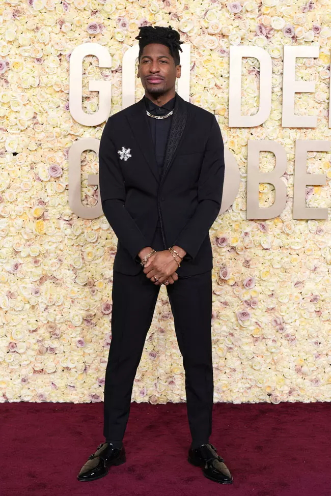 Jon Batiste purtand Dior