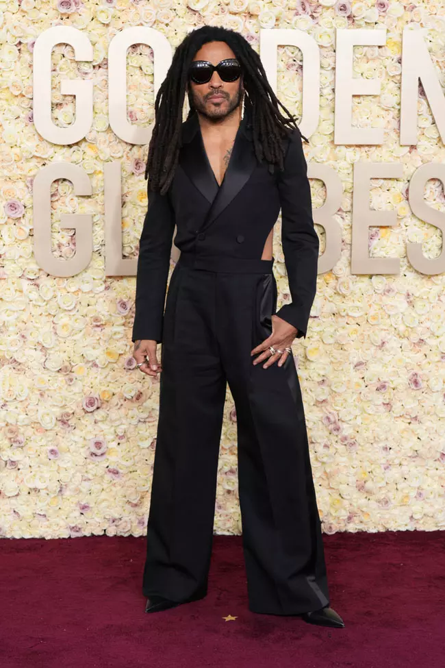 Lenny Kravitz purtand Alexander McQueen