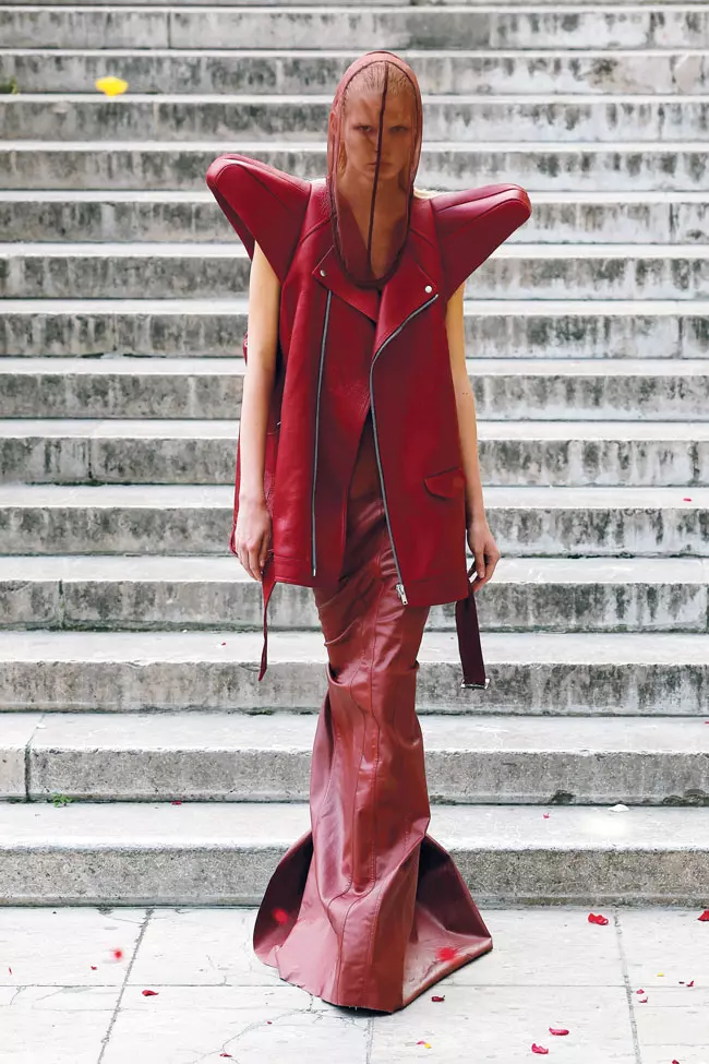 Roșul vișiniu (Rick Owens)
