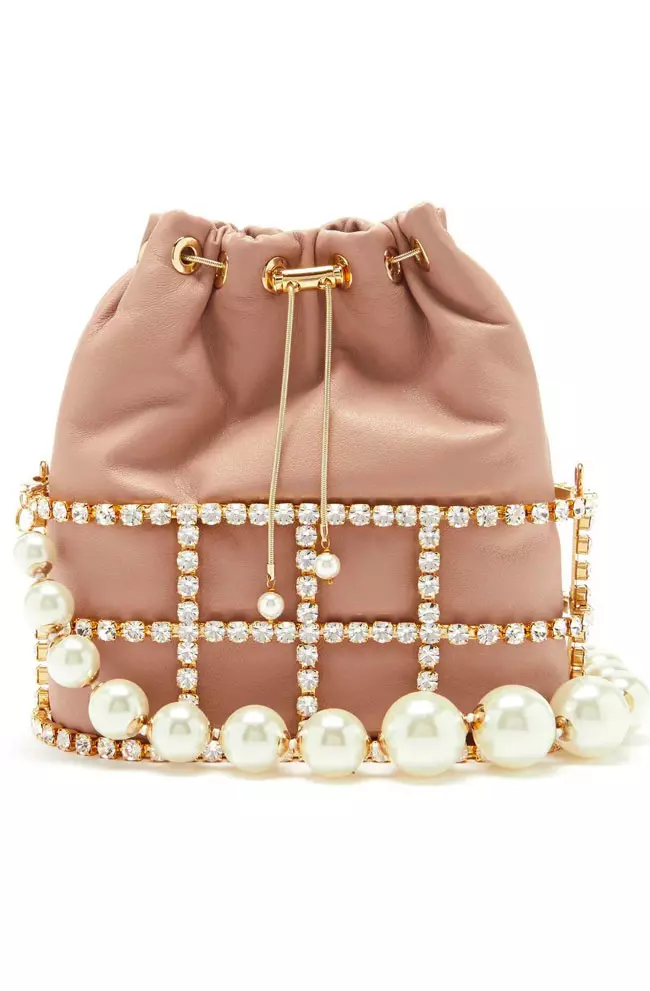 Geantă din satin de mătase, perle de cultură și cristale, Rosantica, 4.553 lei, www.farfetch.com
