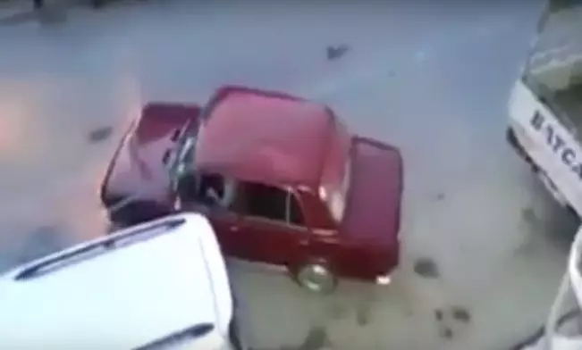 parcare-paralela-funny