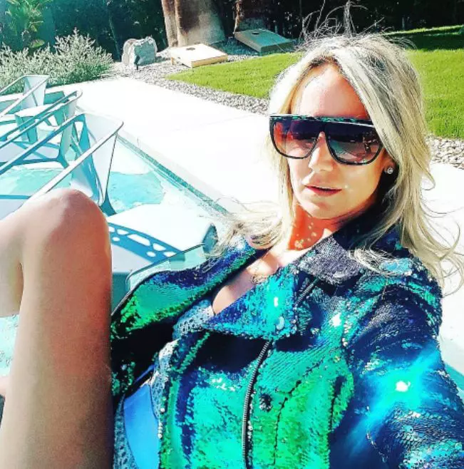 Lady-Victoria-Hervey-7