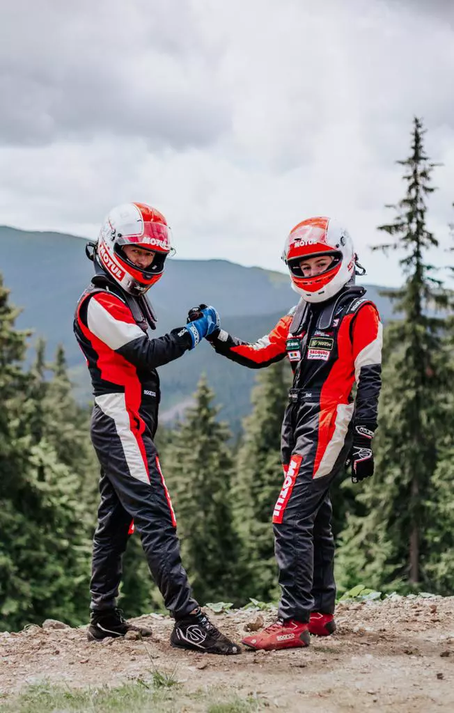 1fc6e5e4-f5c8-4a65-9c81-8626b537ce00