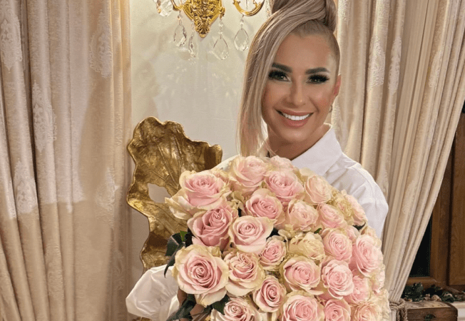 652x450_216503-anamaria-prodan-prima-reactie-dupa-ce-s-a-aflat-cine-ar-fi-noul-ei-iubit-cu-ochii-doar-spre-viitor-el-este-unicul