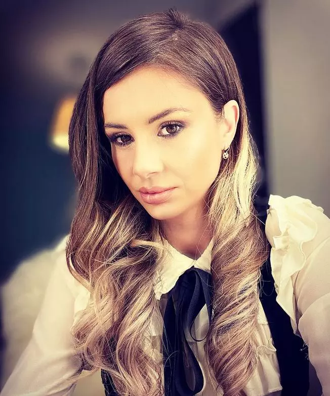 Cine-este-Gratiela-Duban-9