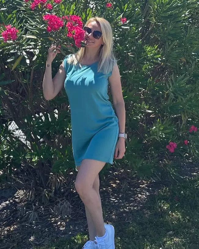 Din nou în țară. Catrinel Sandu a revenit în România, la 10 ani de când s-a mutat în America. Cine a însoțit-o (8)