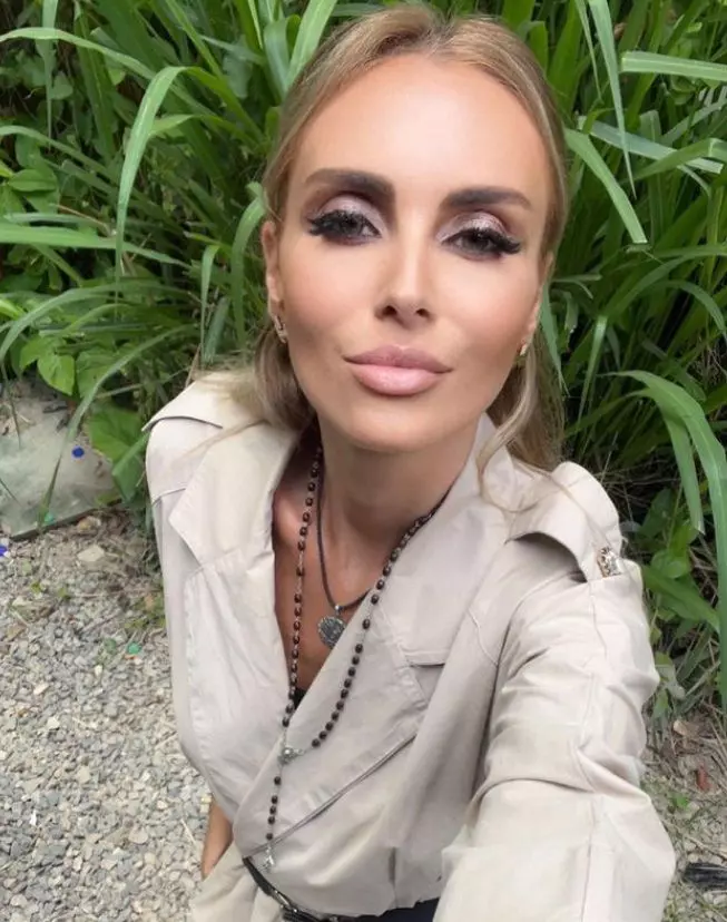 daniel-pavel-are-o-iubita-superba-cum-arata-ana-maria-pop_3