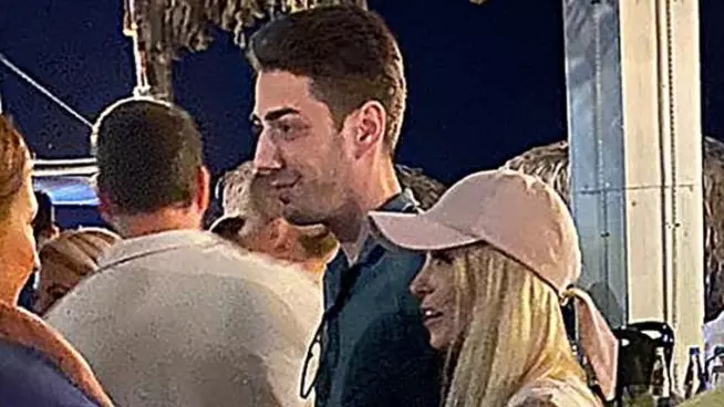 8784bb0d_54ad_4b39_88df_6522173f5875_1_654x1024_07015400