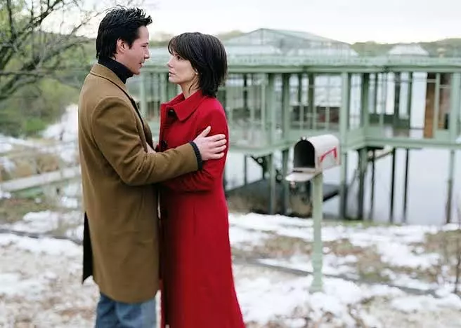 Sandra-Bullock-and-Keanu-Reeves-in-Speed-and-The-Lake-House