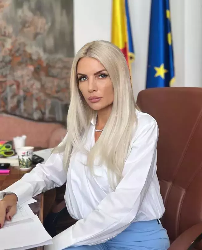laura-vicol-8