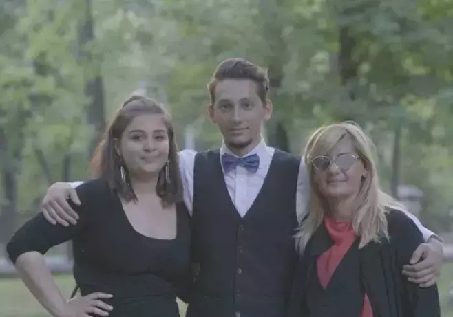 nicola-cu-cei-doi-copii-mici-jonathan-si-maria-antonia