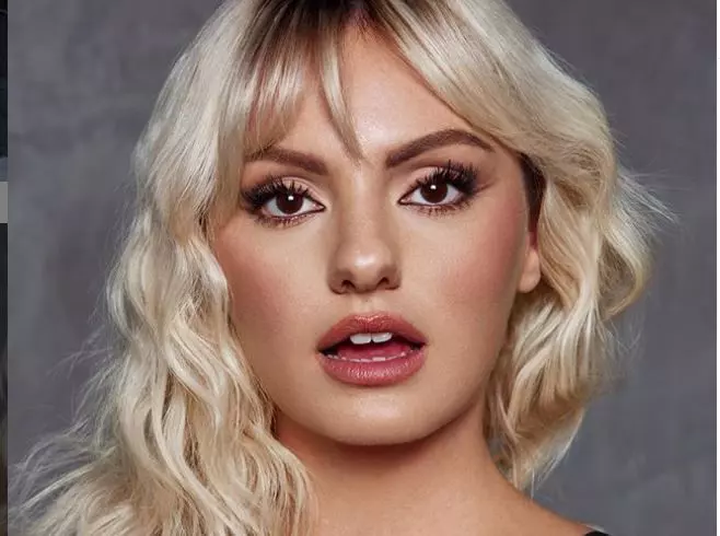 alexandra-stan-un-nou-clip-interzis-minorilor-de-aceasta-data-s-a-filmat-in-cada_size24