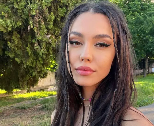 aD0yNWUwYjUyMjVkMjg4NjI0NjNjNDAzOGRlZmQ4ZTUzMA==.thumb