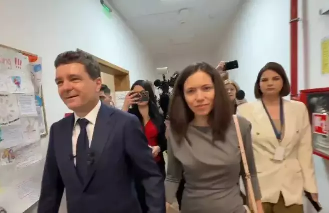 Mirabela-Grădinaru-Nicușor Dan-alegeri (4)